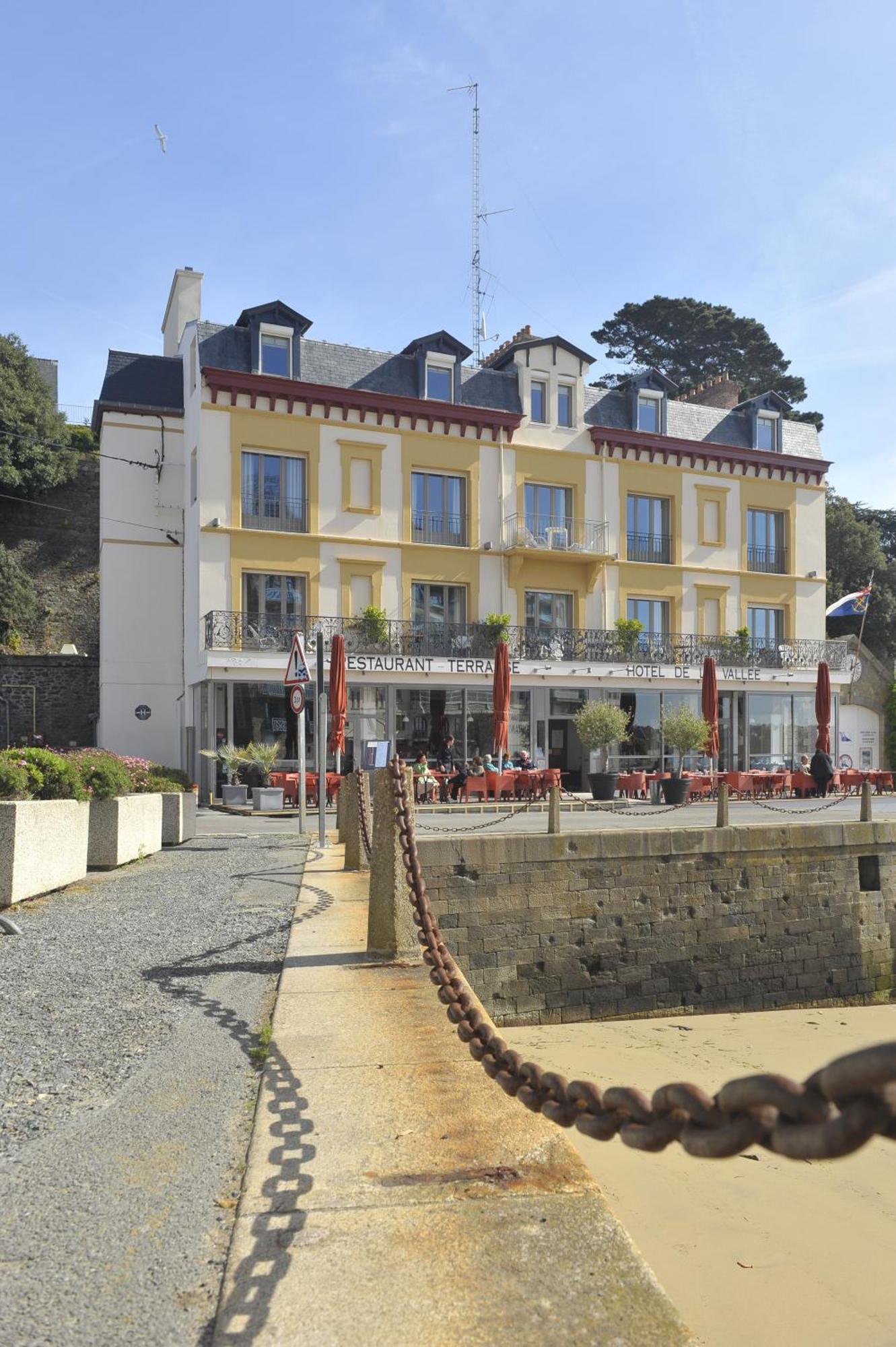 Hotel De La Vallee
